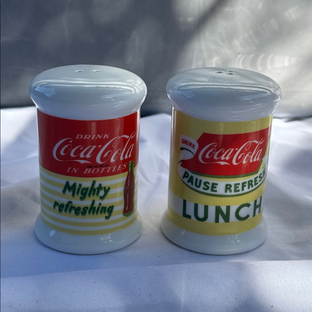 Coca Cola Salt and Pepper Shakers - Red and Yellow - Picture 2 of 4